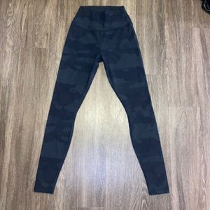 ALO Vapor High Waist Leggings - Hunter Camouflage - Size Small